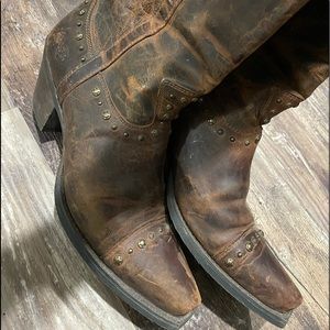 Ariat- corral boots